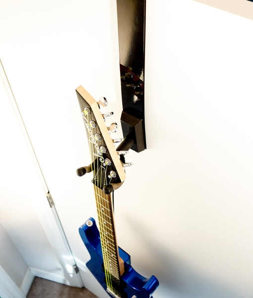 about-guitar-door-hanger